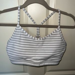 Lululemon size 8 sports bra